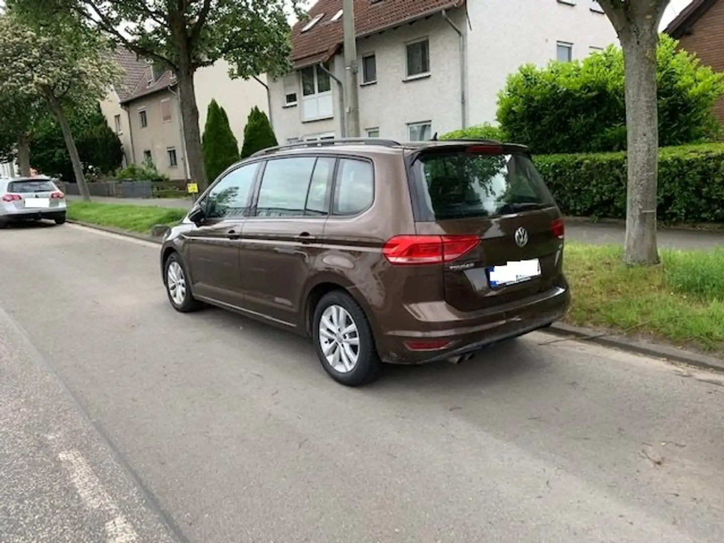 Volkswagen Touran Comfortline BMT/Start-Stopp (5T1)-DSG 1 HD TOP ZST Brown - 2