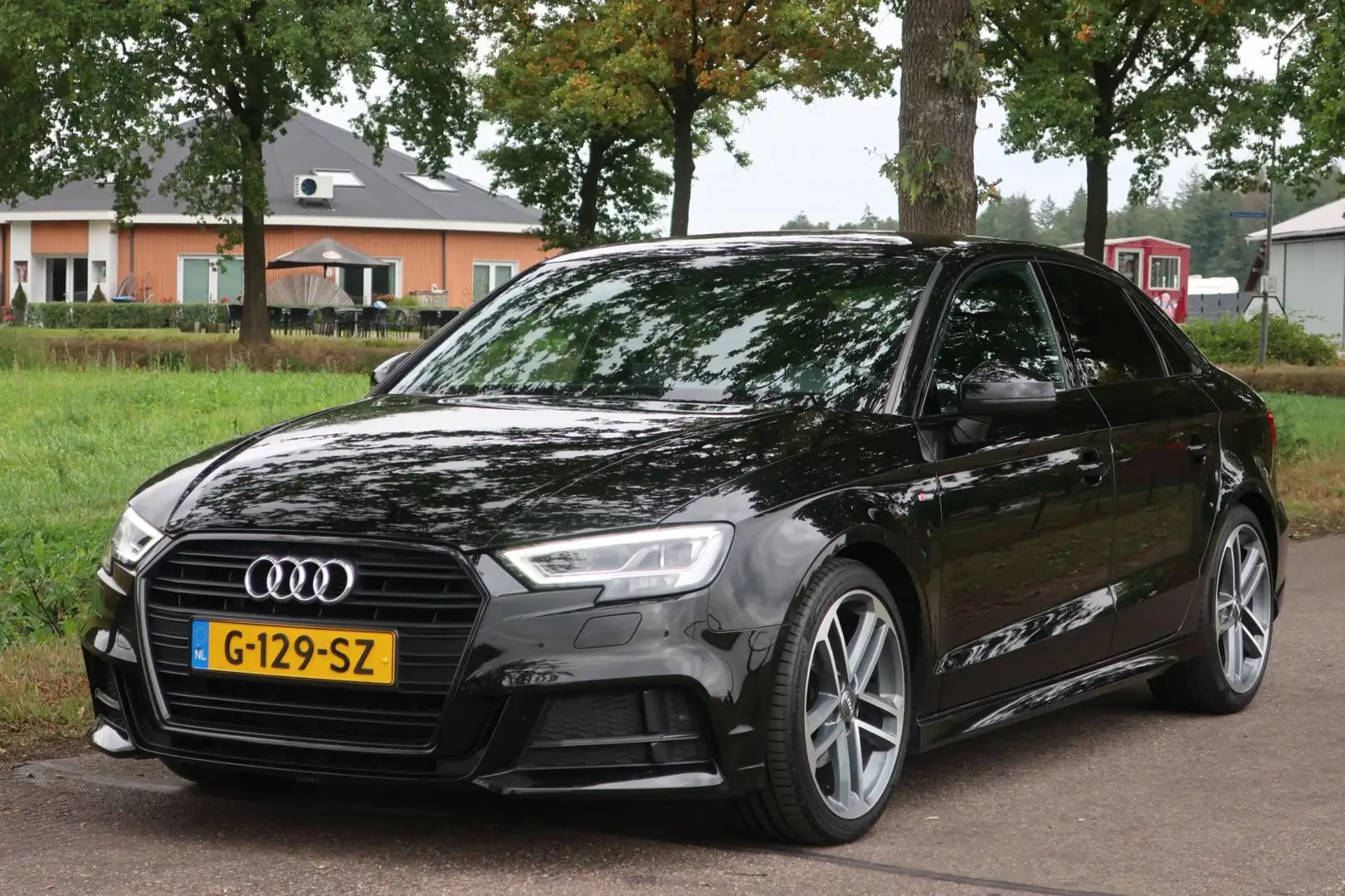 Audi A3 Limousine 35 TFSI CoD Advance Sport DealerOnderhou Schwarz - 2