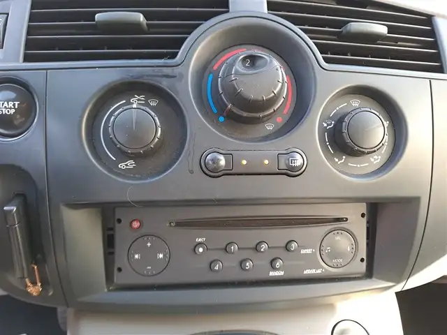 Renault Scenic view 12