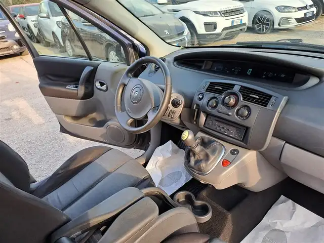 Renault Scenic view 14