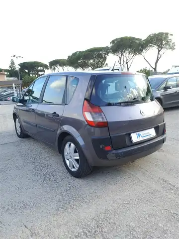 Renault Scenic view 4