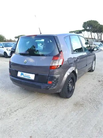 Renault Scenic view 3
