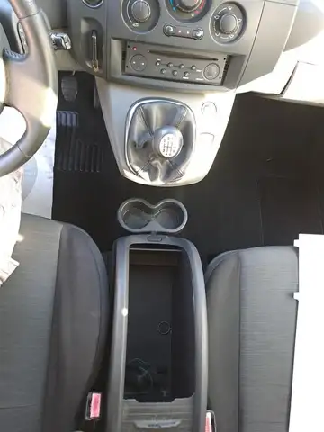 Renault Scenic view 13
