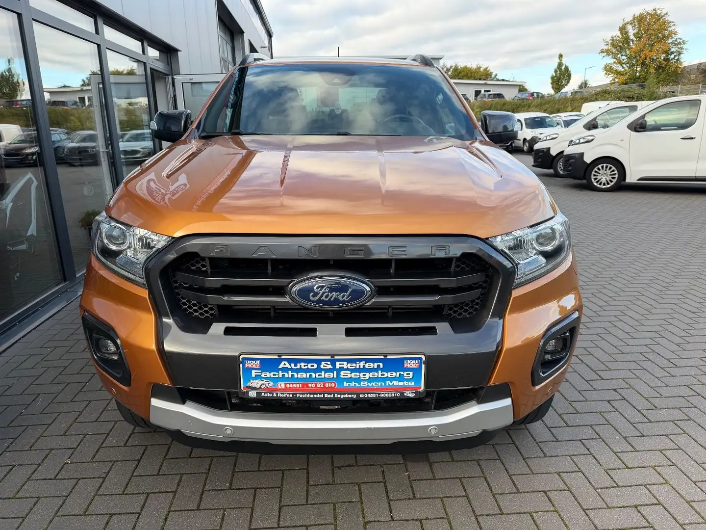 Ford Ranger Wildtrak Doppelkabine 4x4 AUTOMATIK Orange - 2