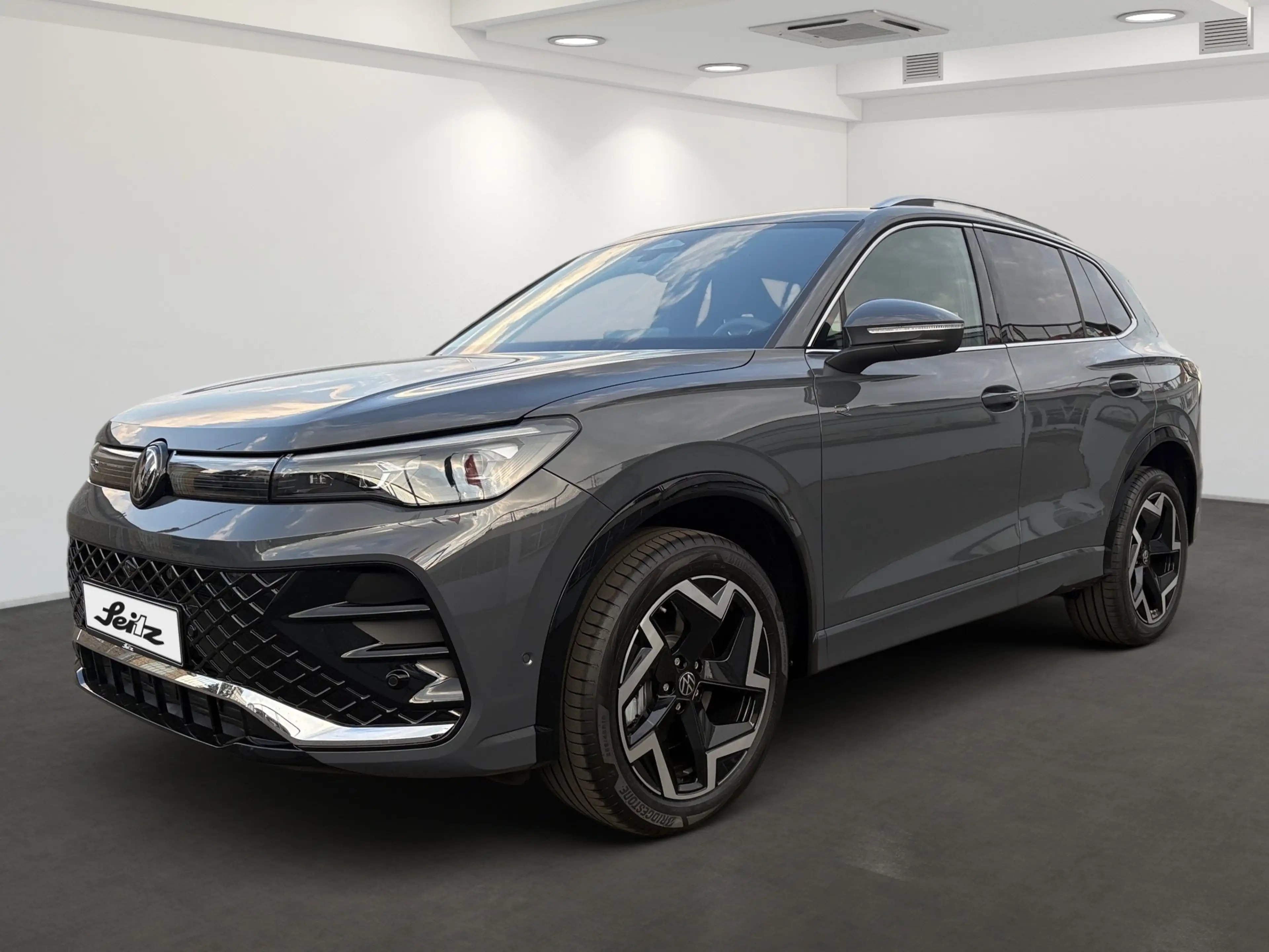 Volkswagen Tiguan 2.0 TDI 4M R-Line *AHK*NAVI*KAMERA* — photo 2