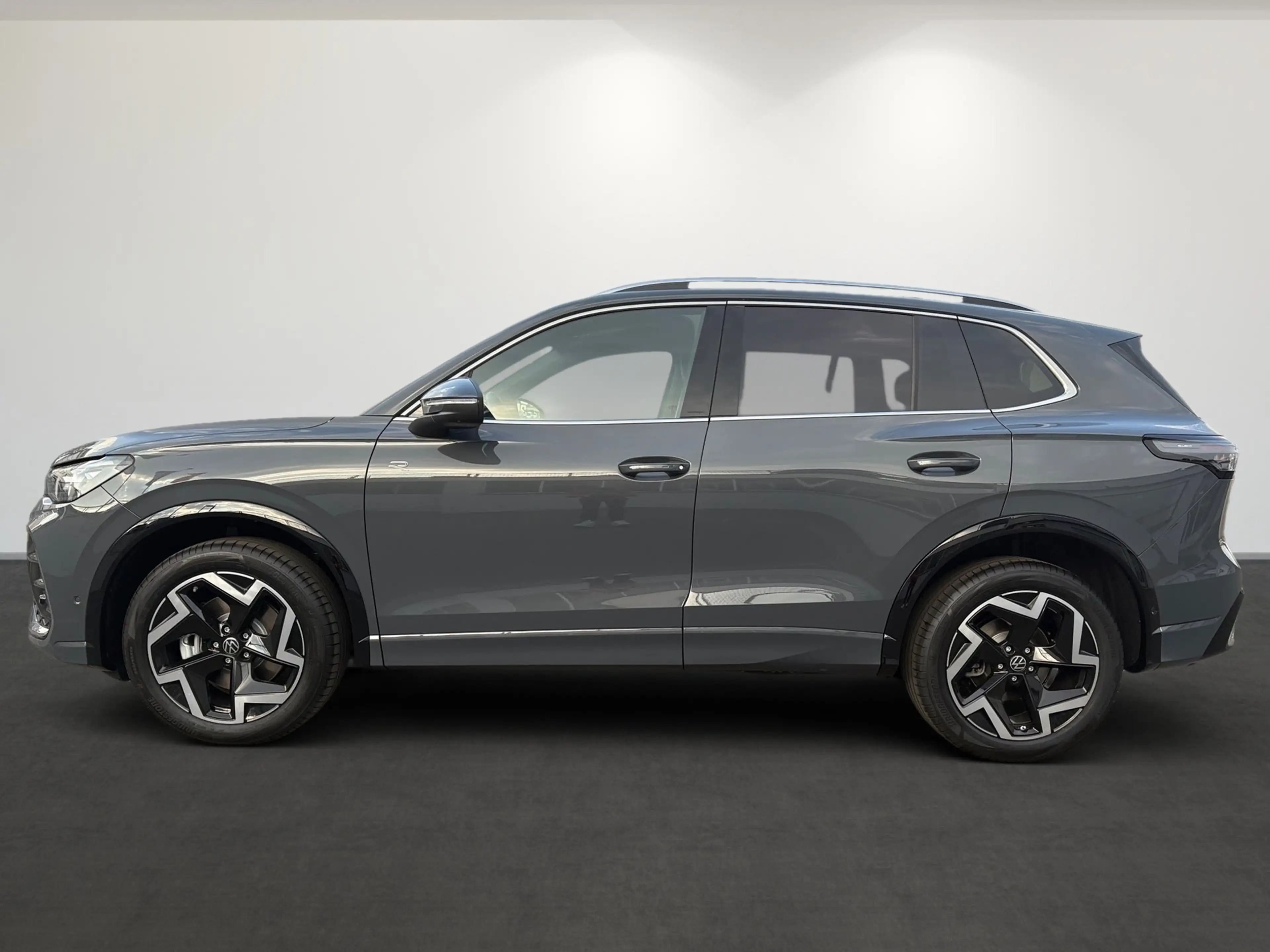 Volkswagen Tiguan 2.0 TDI 4M R-Line *AHK*NAVI*KAMERA* — photo 7