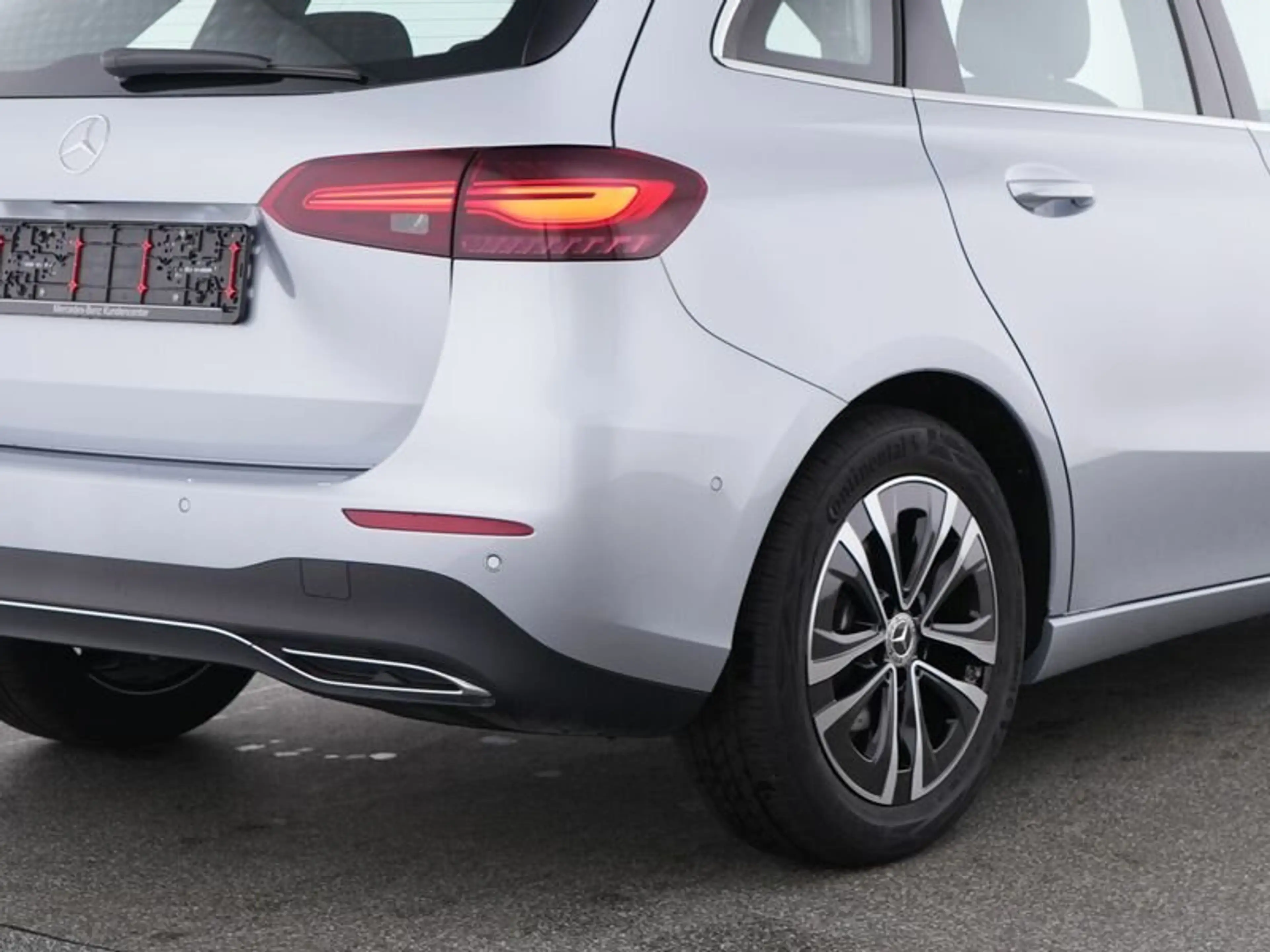 Mercedes-Benz B 180 B 180 Progressive Verkehrszeichen-Assist CarPlay — photo 9
