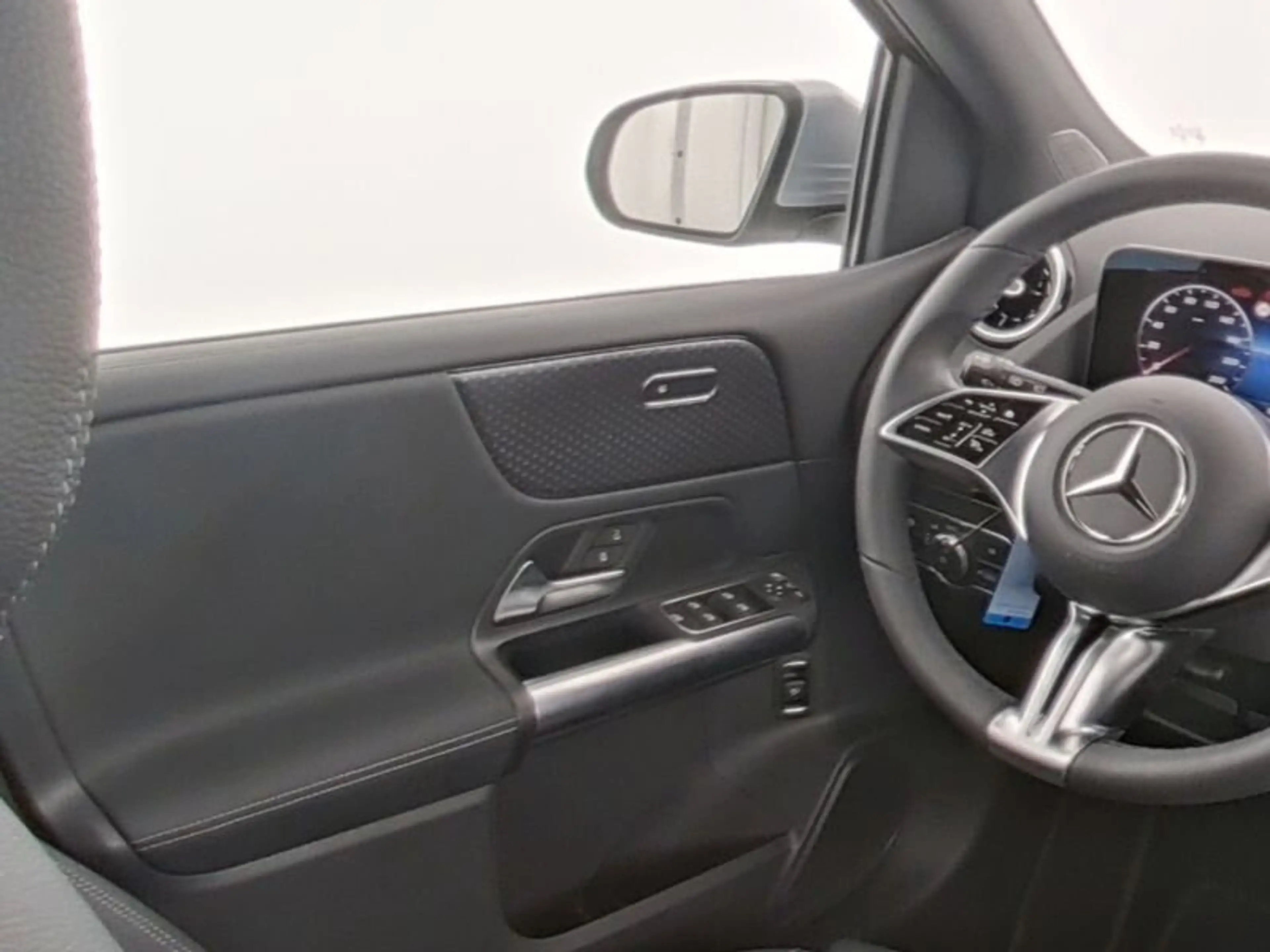 Mercedes-Benz B 180 B 180 Progressive Verkehrszeichen-Assist CarPlay — photo 8