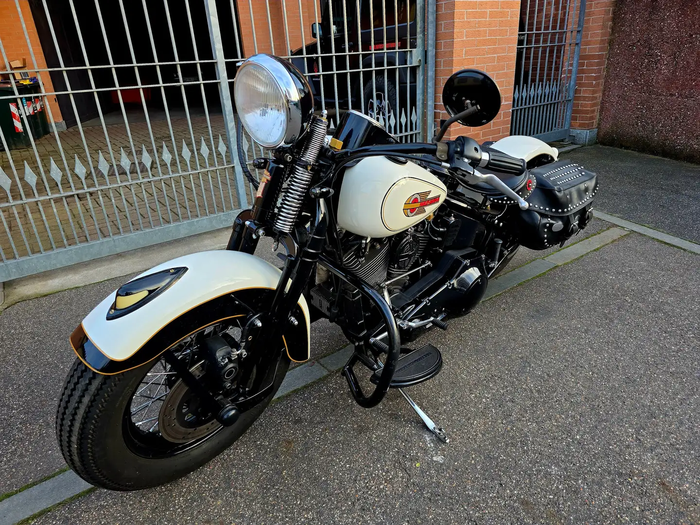 Harley-Davidson Heritage Springer 1340cc (FLSTS) Alb - 2