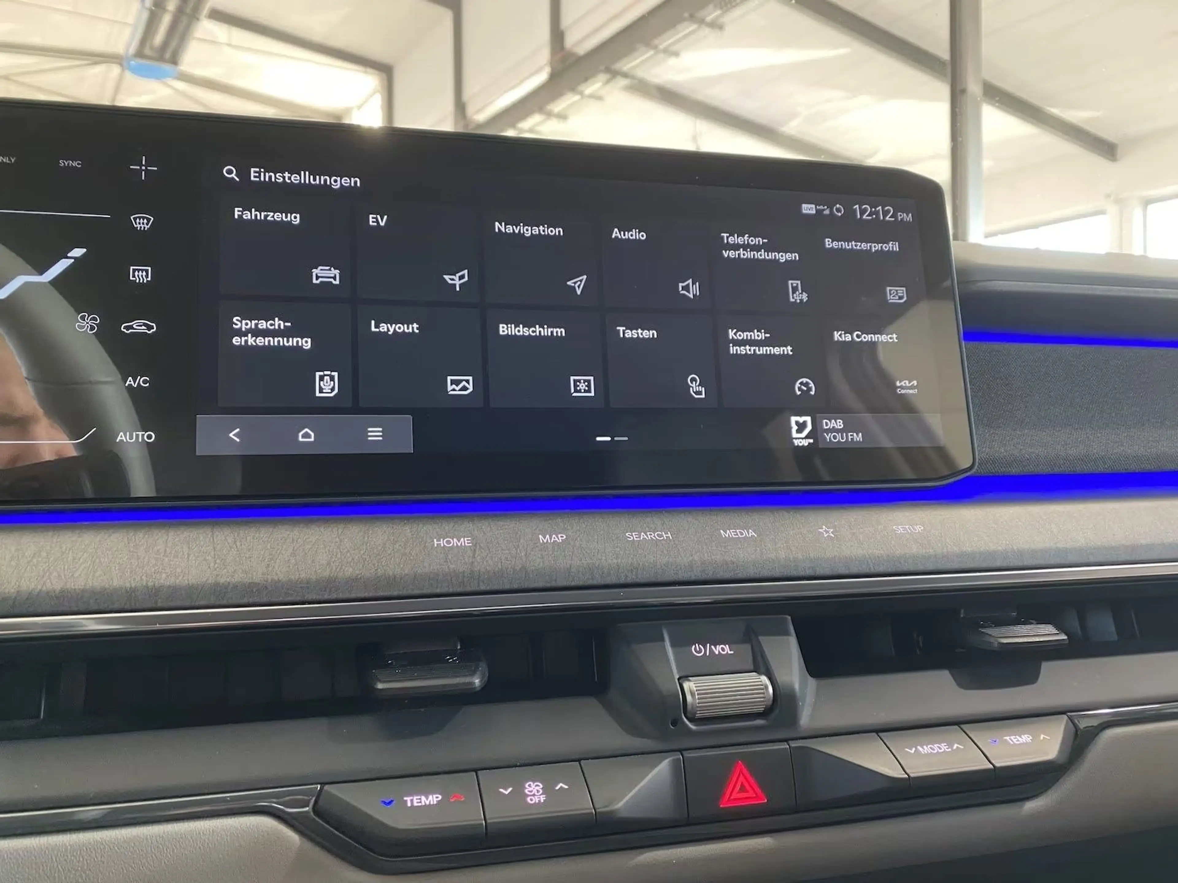 Kia EV9 Earth 99,8 kWh Head Up-Display*Panormadach — photo 15