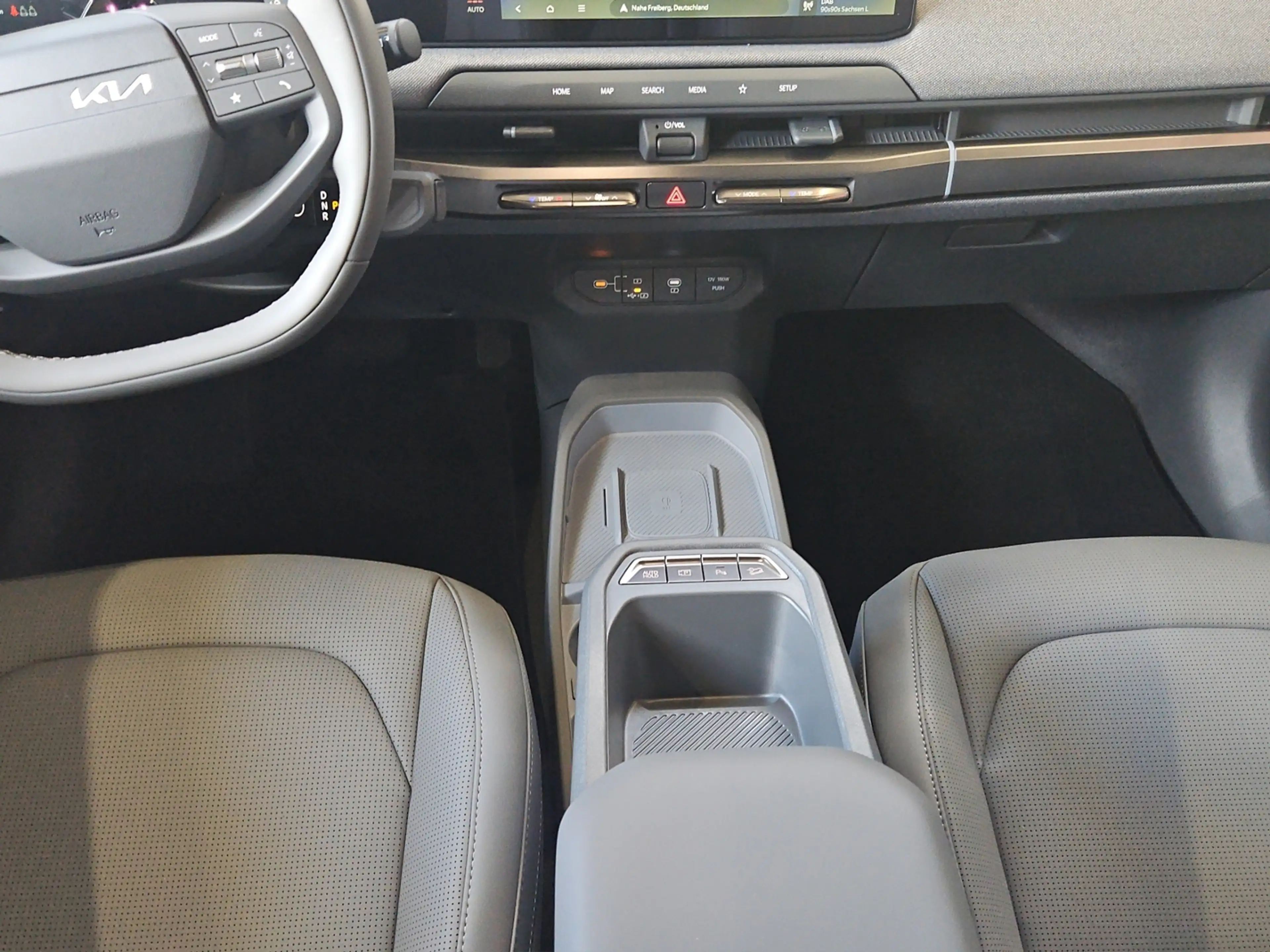 Kia EV3 81kw Earth WiCon Busi Upgrade DWP 19" Sound — photo 11