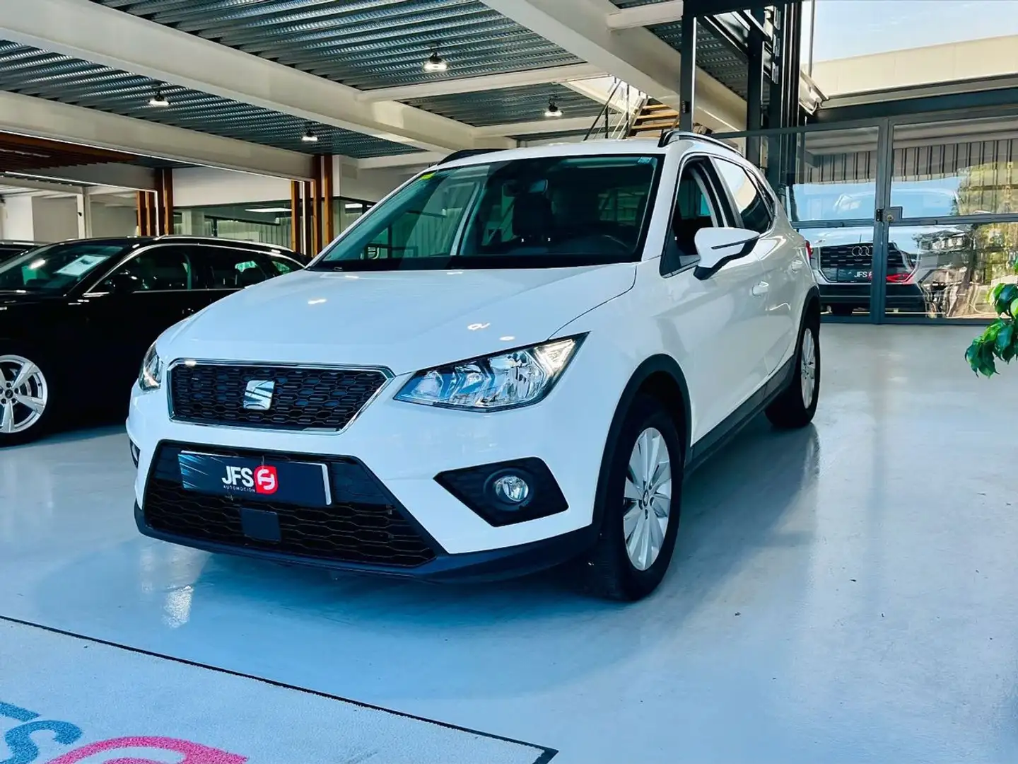 SEAT Arona 1.0 TSI 95CV Blanc - 2