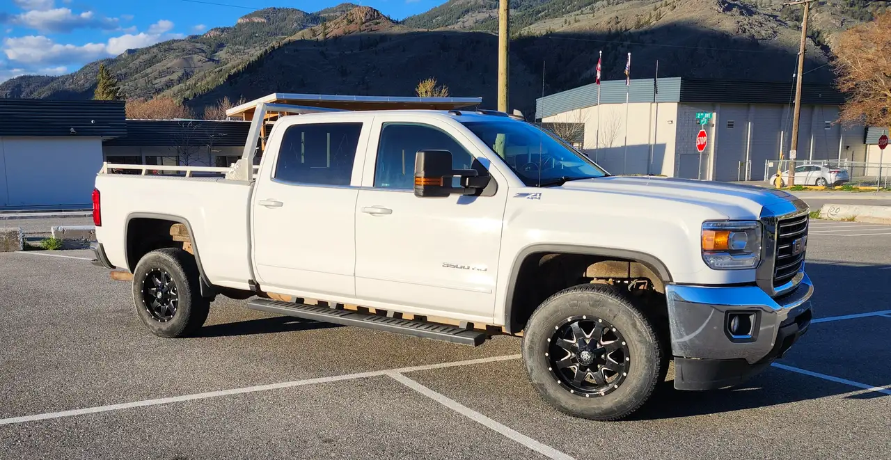GMC Sierra 3500HD снимка GMC Sierra 3500HD
