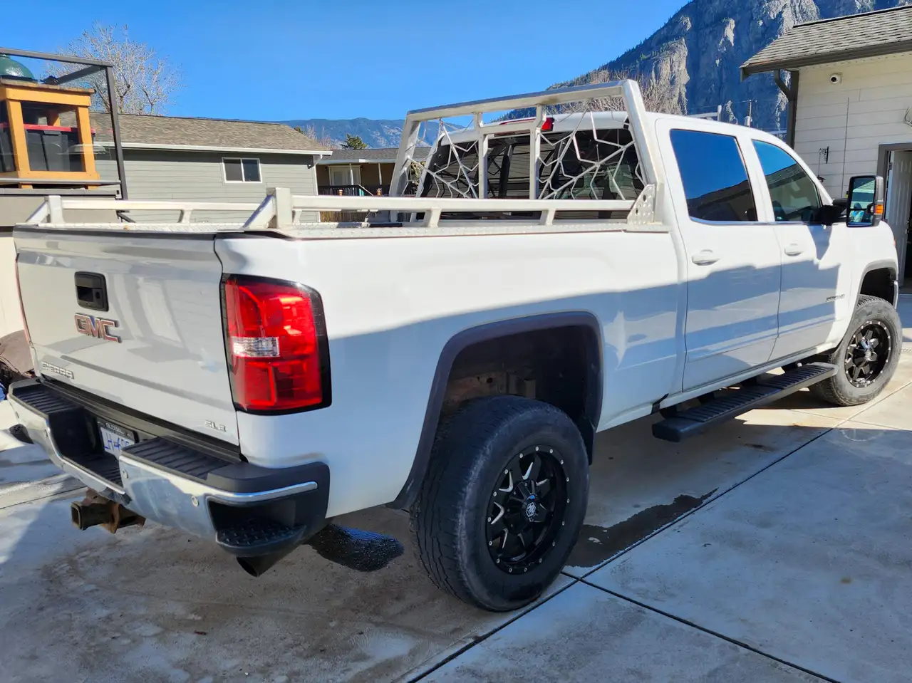 GMC Sierra 3500HD снимка GMC Sierra 3500HD