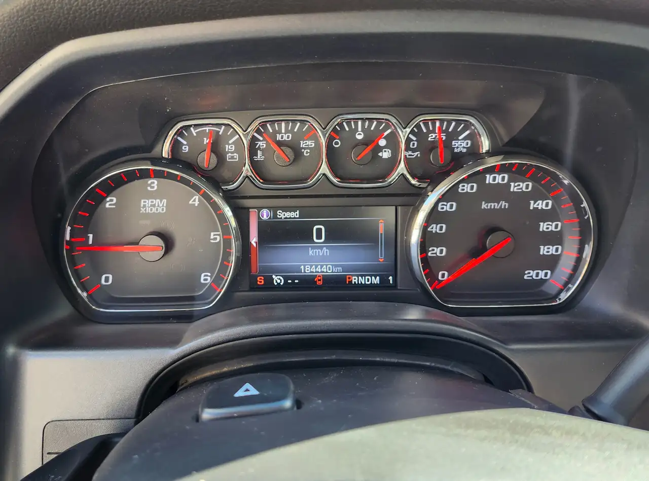 GMC Sierra 3500HD снимка GMC Sierra 3500HD