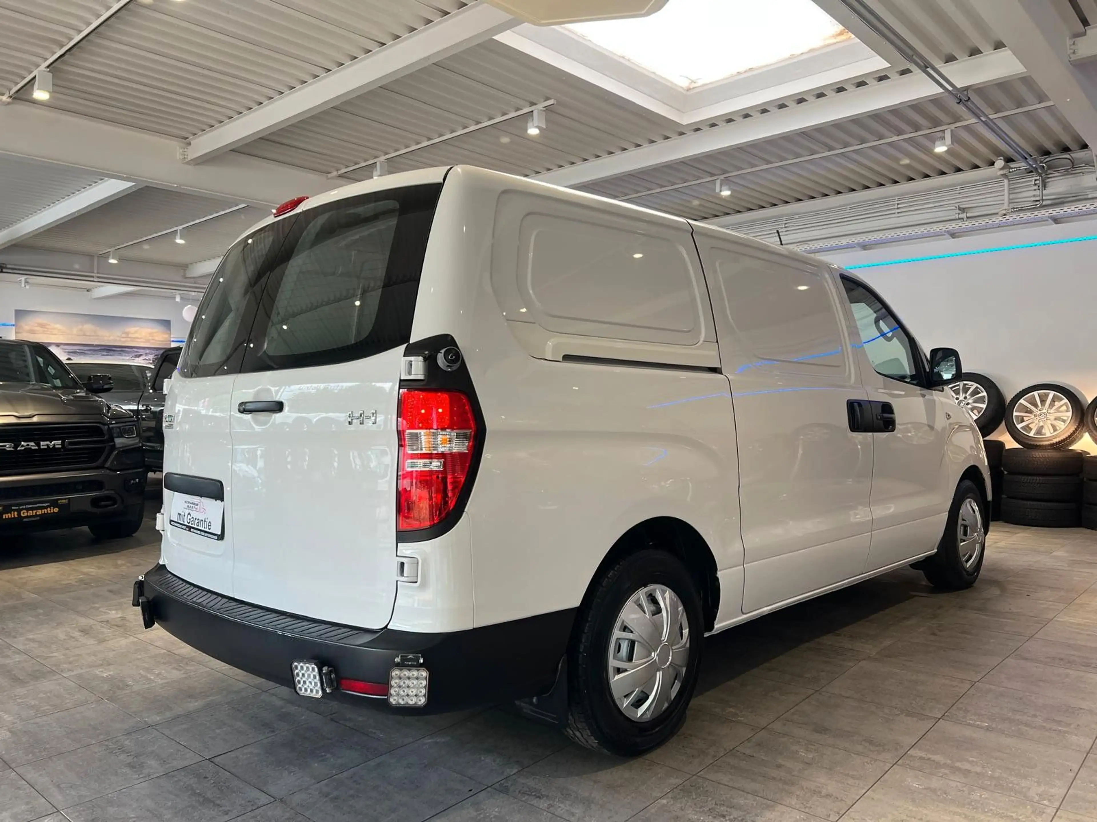Hyundai H-1 2,5 CRDI Kastenwagen*Garantie* — photo 5