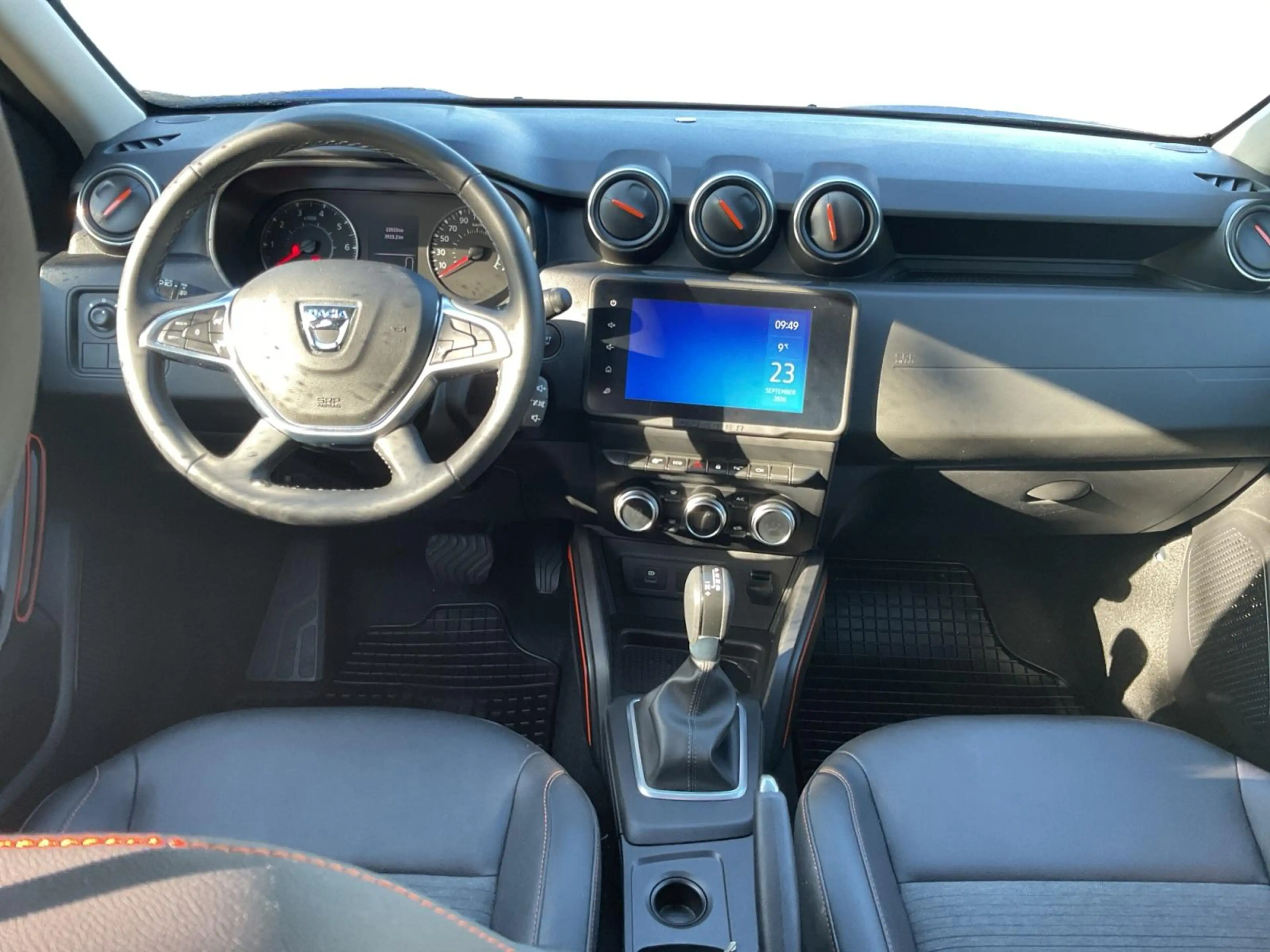 Dacia Duster 1,3 Tce 150 EDC Extreme 2WD — photo 11