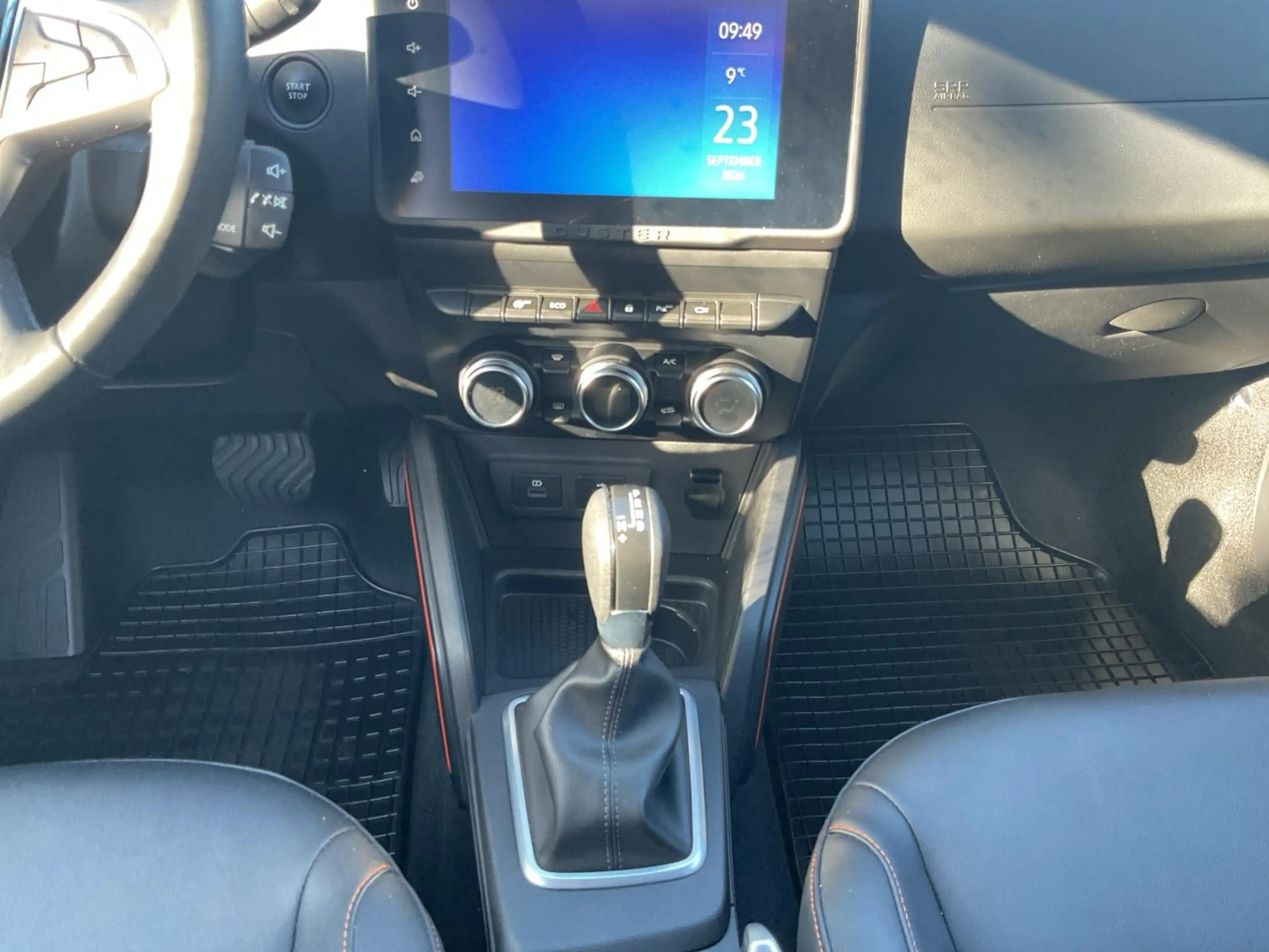 Dacia Duster 1,3 Tce 150 EDC Extreme 2WD — photo 12