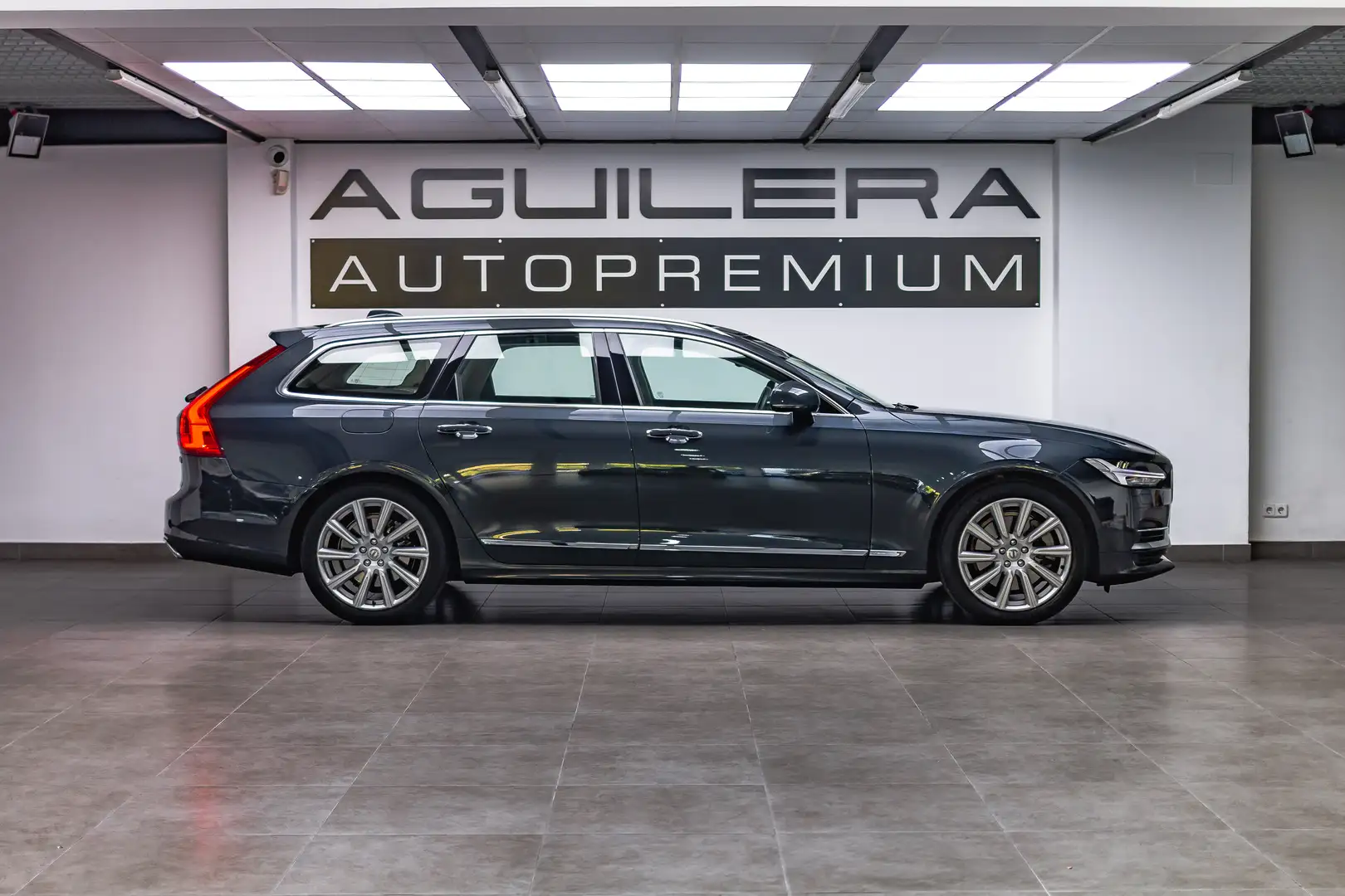 Volvo V90 T8 Twin Recharge Inscription Expression AWD Gris - 2