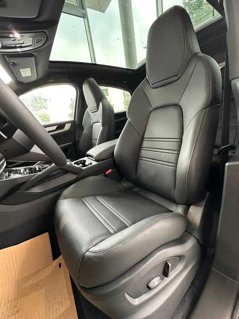 Porsche Cayenne Coupe Facelift MY25/gr-sw/Priv/8W/22 Gris - 2
