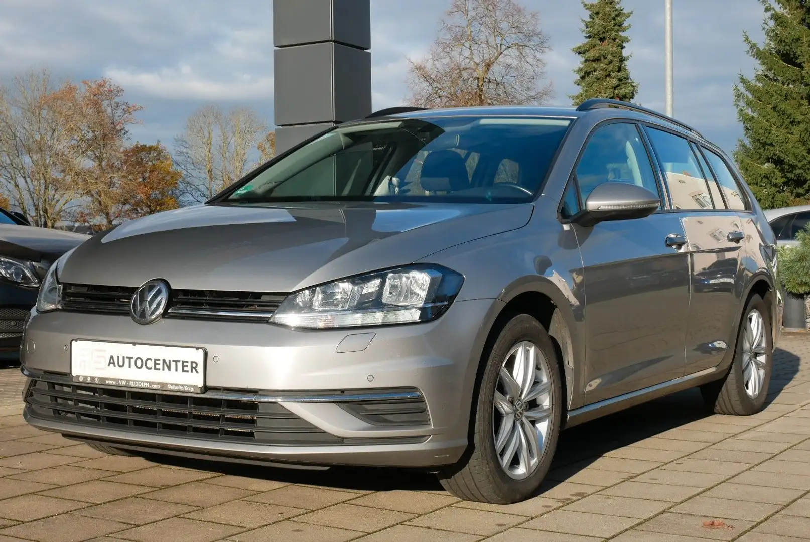Volkswagen Golf VII Variant Comfortline ACC Standheiz. Navi Silber - 2