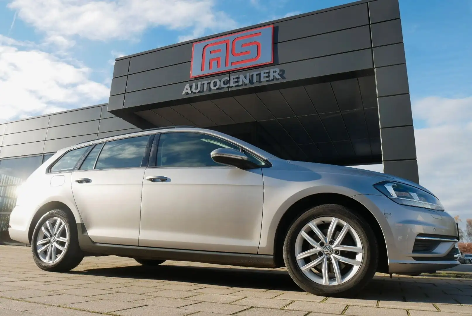 Volkswagen Golf VII Variant Comfortline ACC Standheiz. Navi Silber - 1