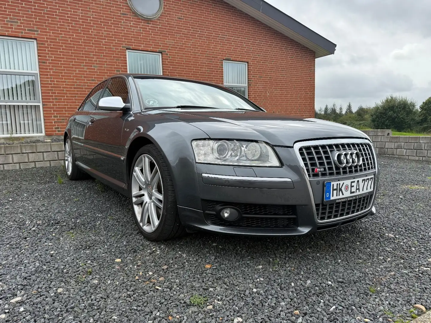 Audi S8 5.2 quattro Grau - 2