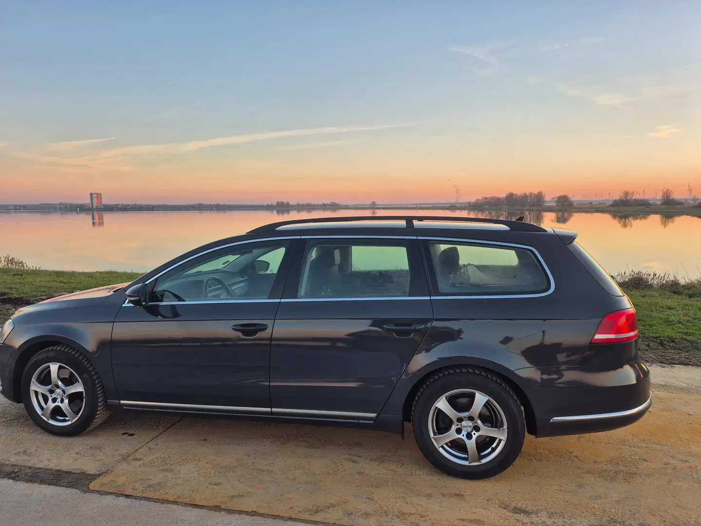 Volkswagen Passat Passat 2.0 TDI Highl. BlM Grijs - 1