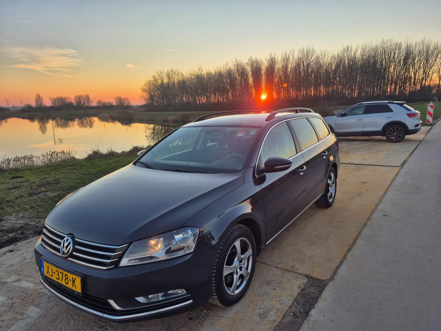 Volkswagen Passat Passat 2.0 TDI Highl. BlM Grijs - 2