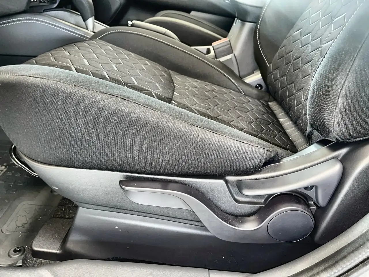 Mitsubishi RVR снимка Mitsubishi RVR