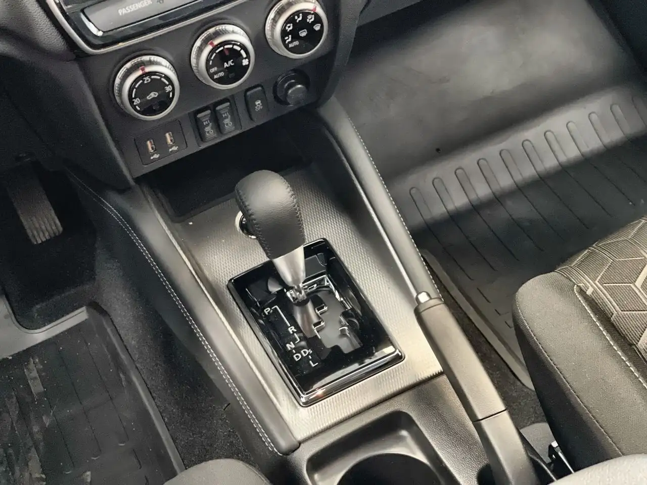 Mitsubishi RVR снимка Mitsubishi RVR