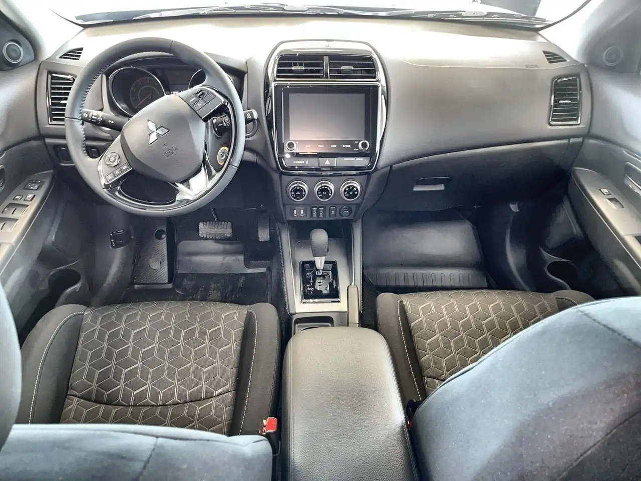 Mitsubishi RVR снимка Mitsubishi RVR