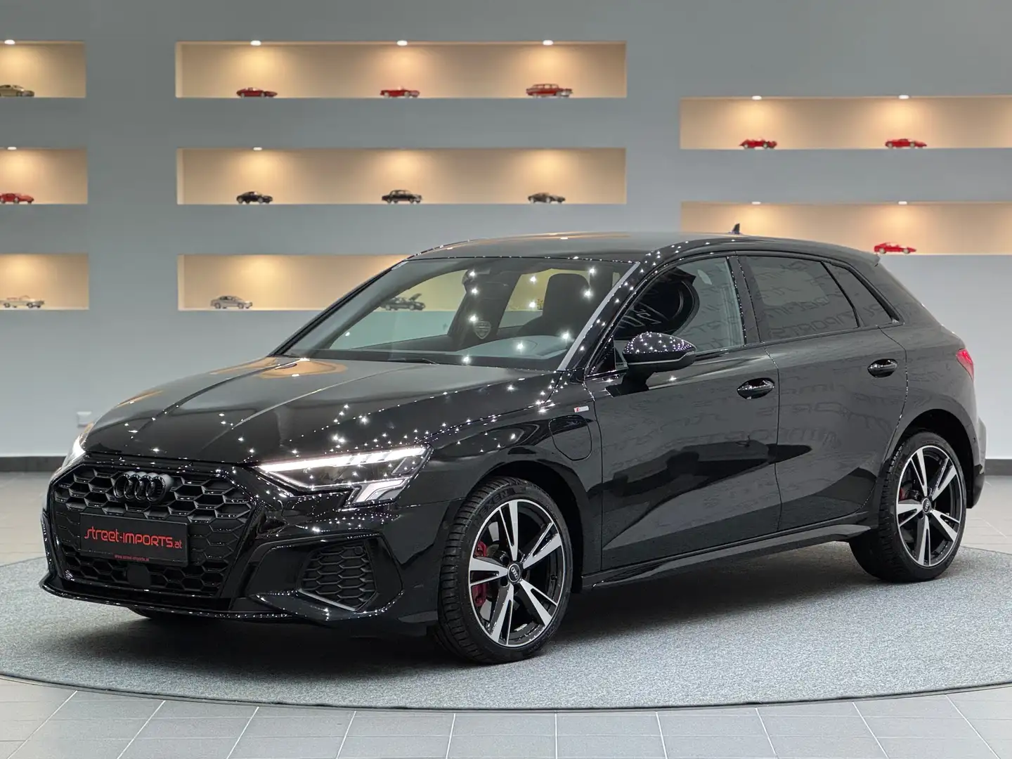 Audi A3 A3 45 TFSI *S-linePlus* S-tronic *Black-Pack* Schwarz - 1