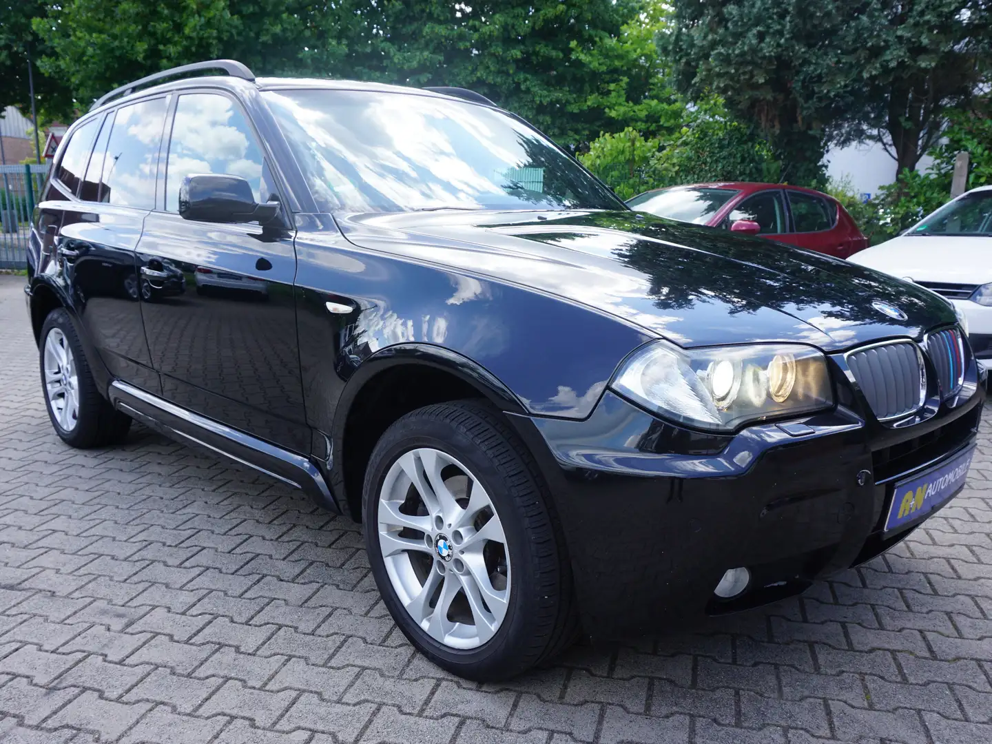 BMW X3 3.0d /KLIMA/EURO4/LEDER/NAVI/XENON/TIP TOP AUTO Schwarz - 1