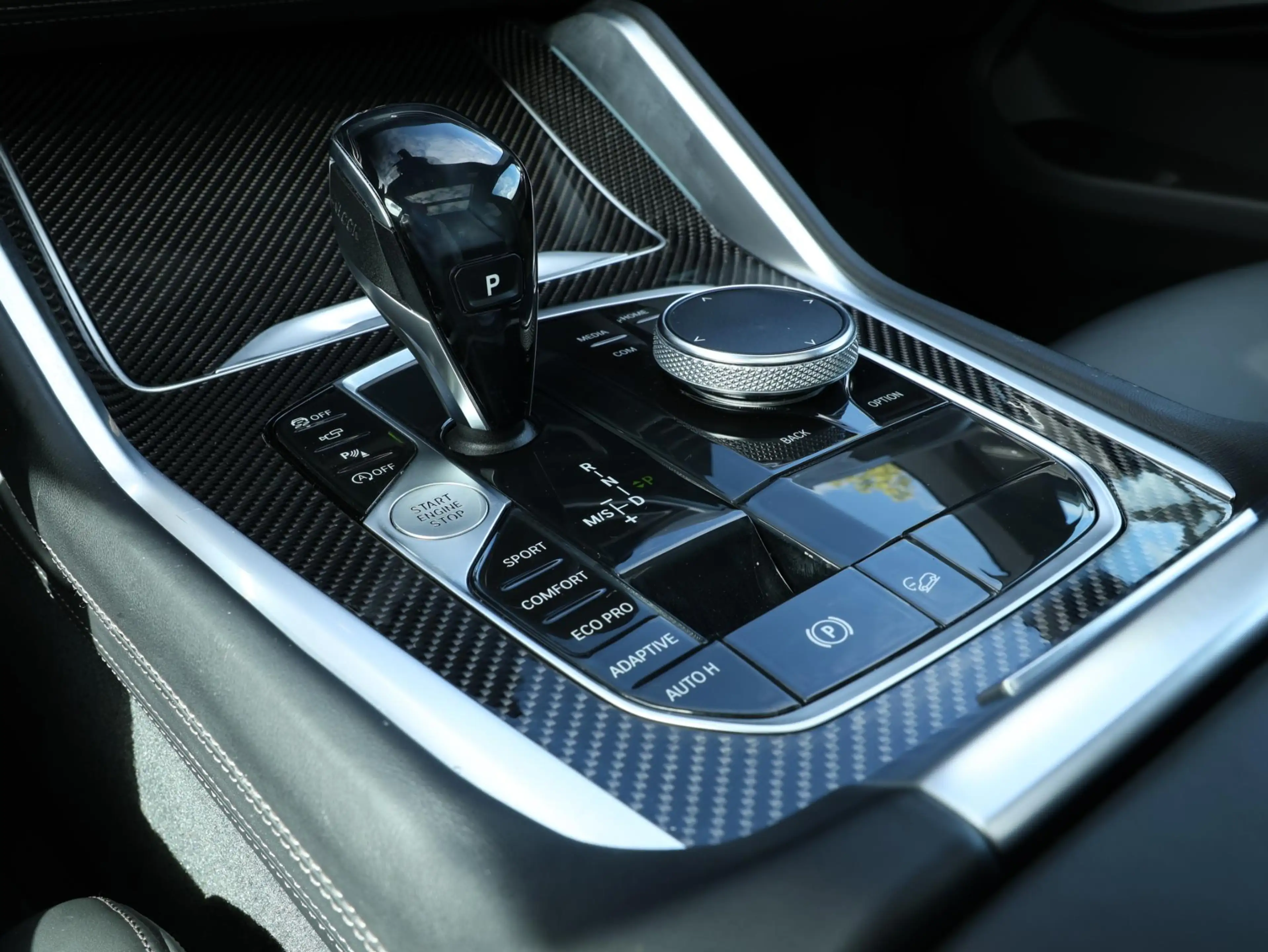 BMW X6 xDrive40i M-Sport|Iconic Glow|Pano|Laser|Nappa — photo 25