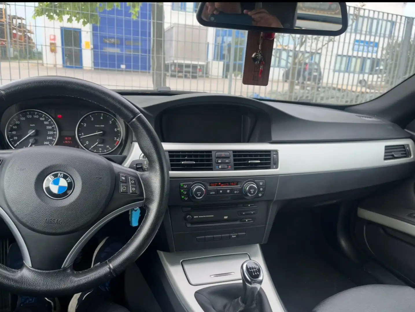 BMW 320 320i Cabrio Attiva 170cv - 2