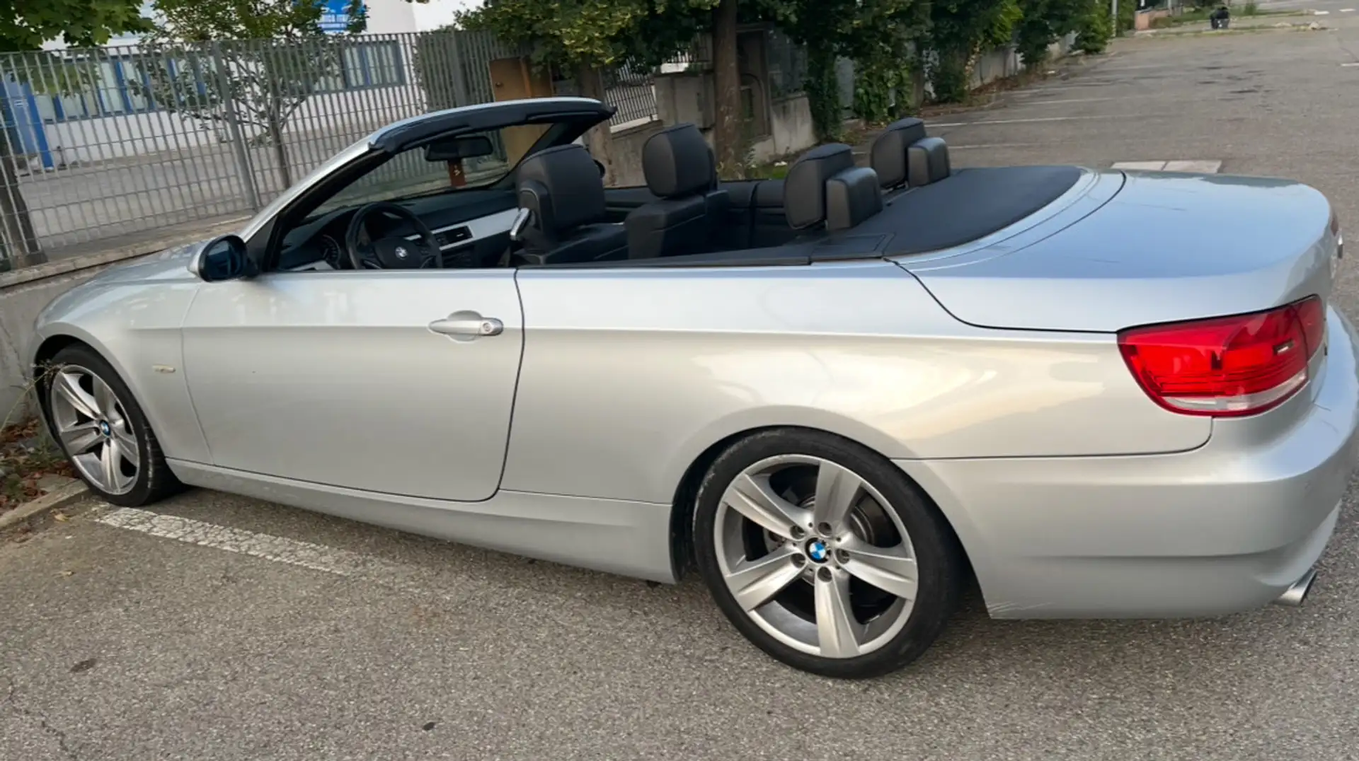 BMW 320 320i Cabrio Attiva 170cv - 1