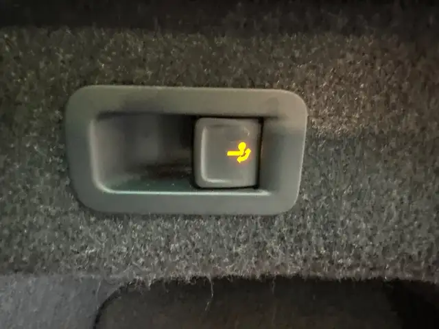 Volkswagen Passat view 8