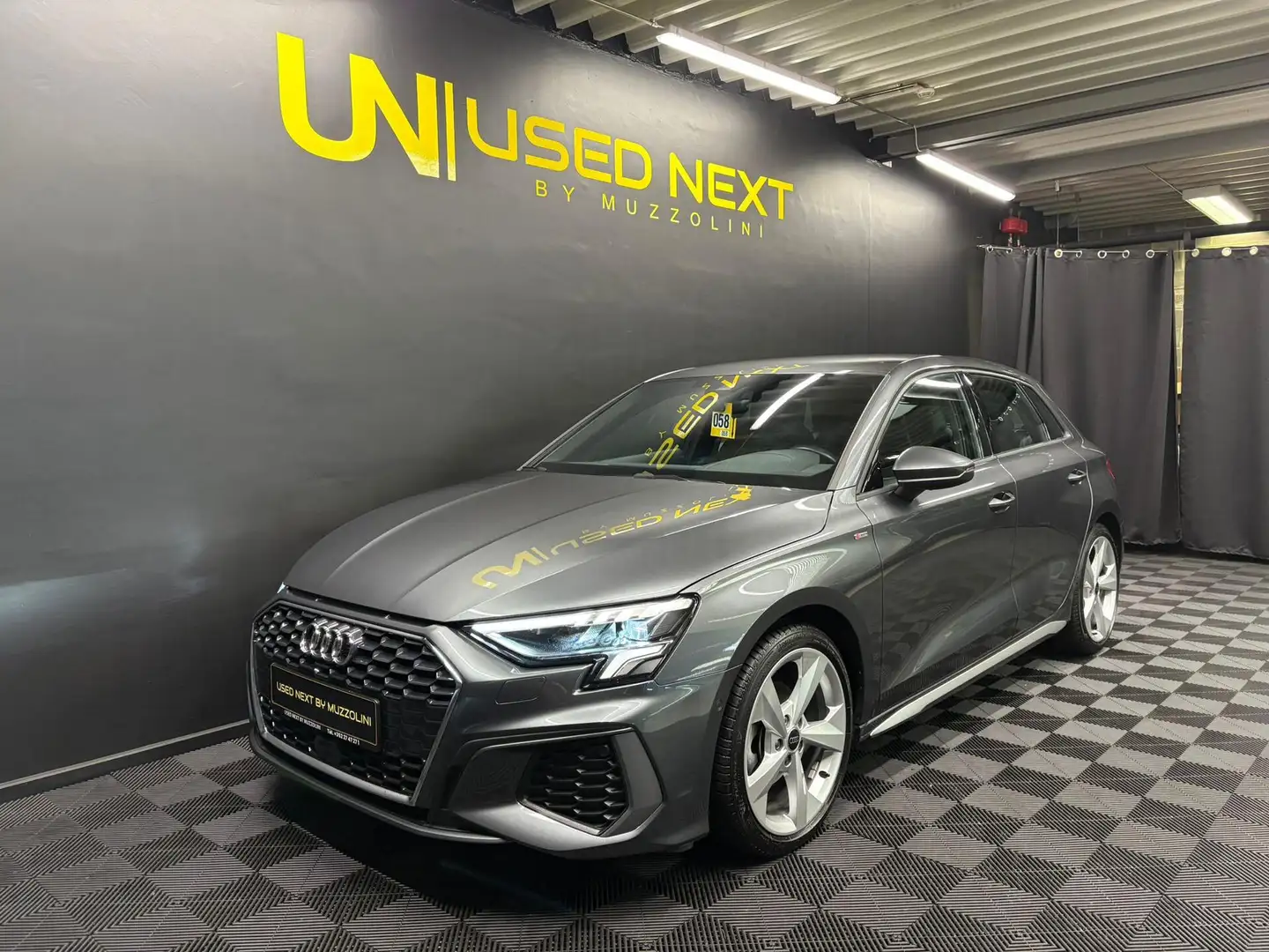 Audi A3 S Line Sportback 35 TFSI 150 STRONIC Gris - 1