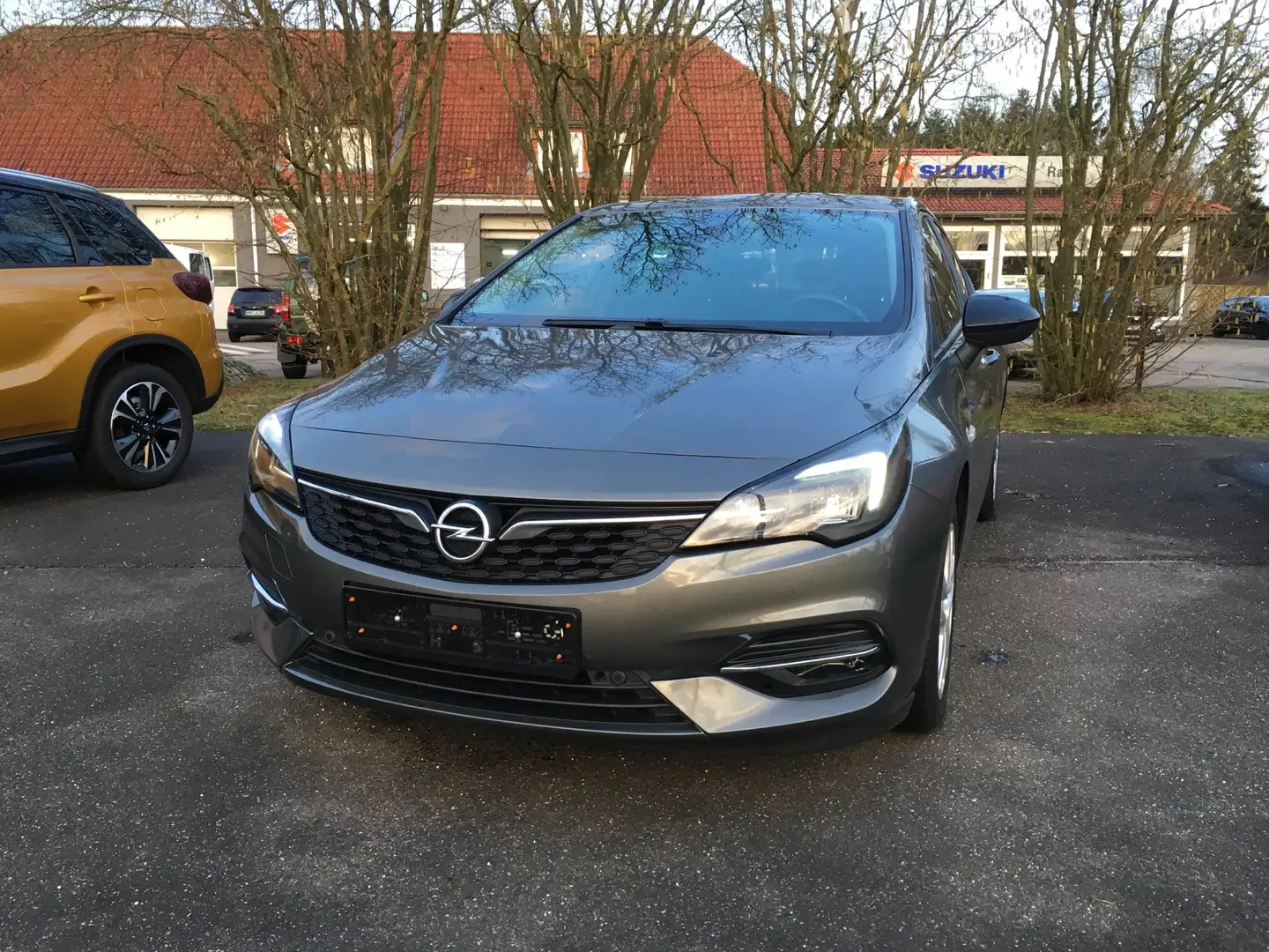 Opel Astra 1.2 Turbo Start/Stop Edition Grijs - 1