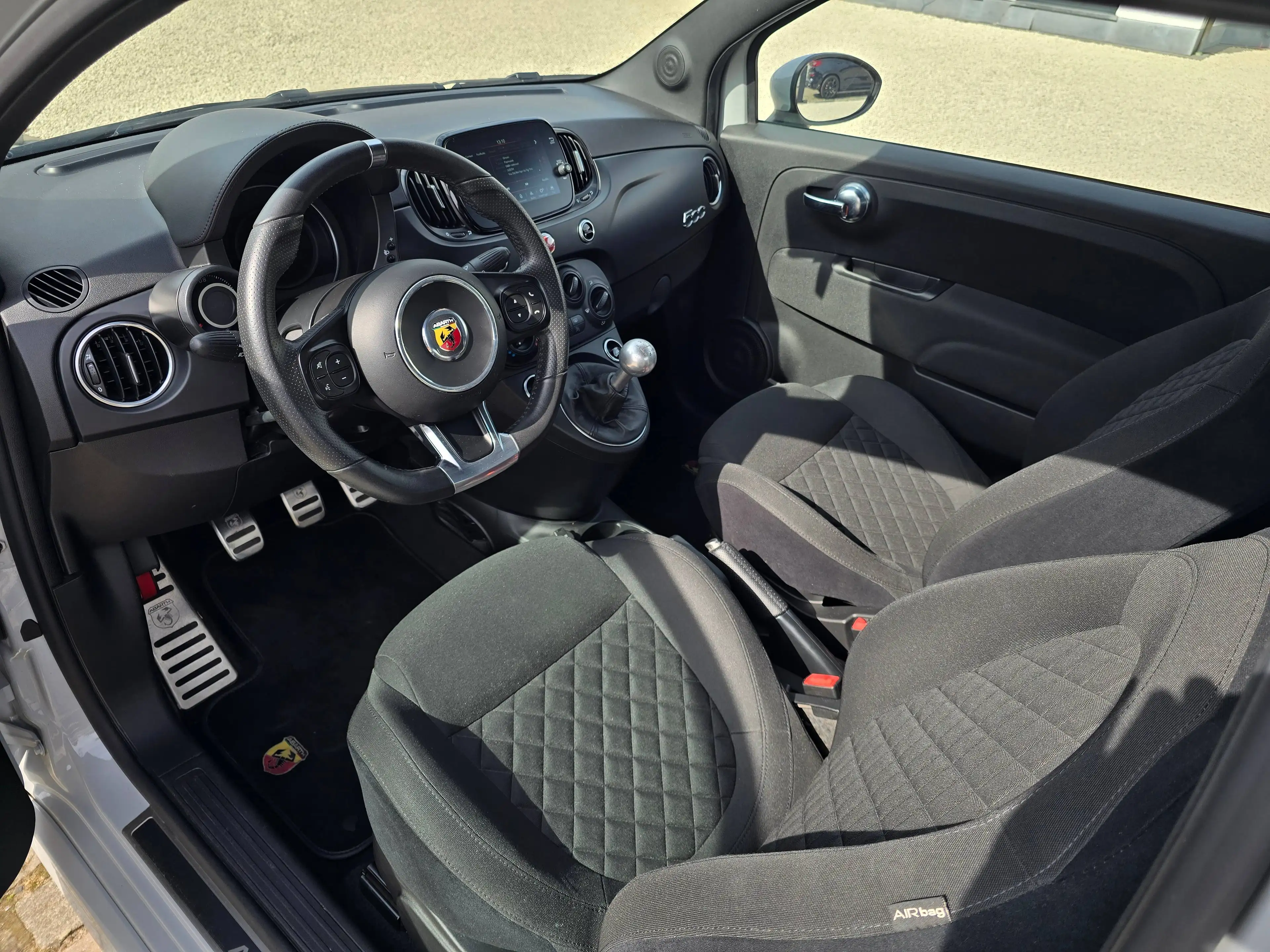 Abarth 595 - F595 Edition - Alcantara seats — photo 9