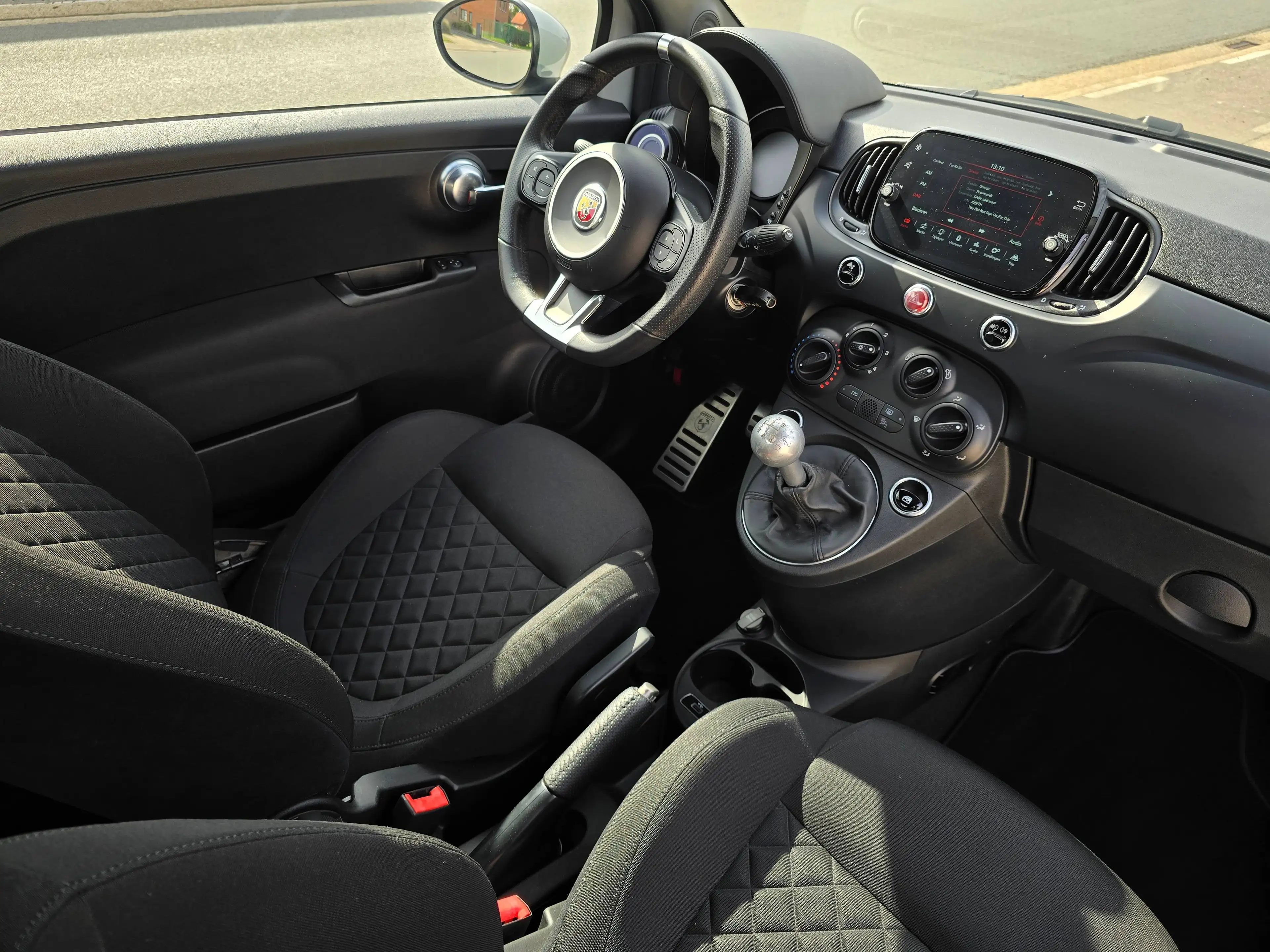 Abarth 595 - F595 Edition - Alcantara seats — photo 15