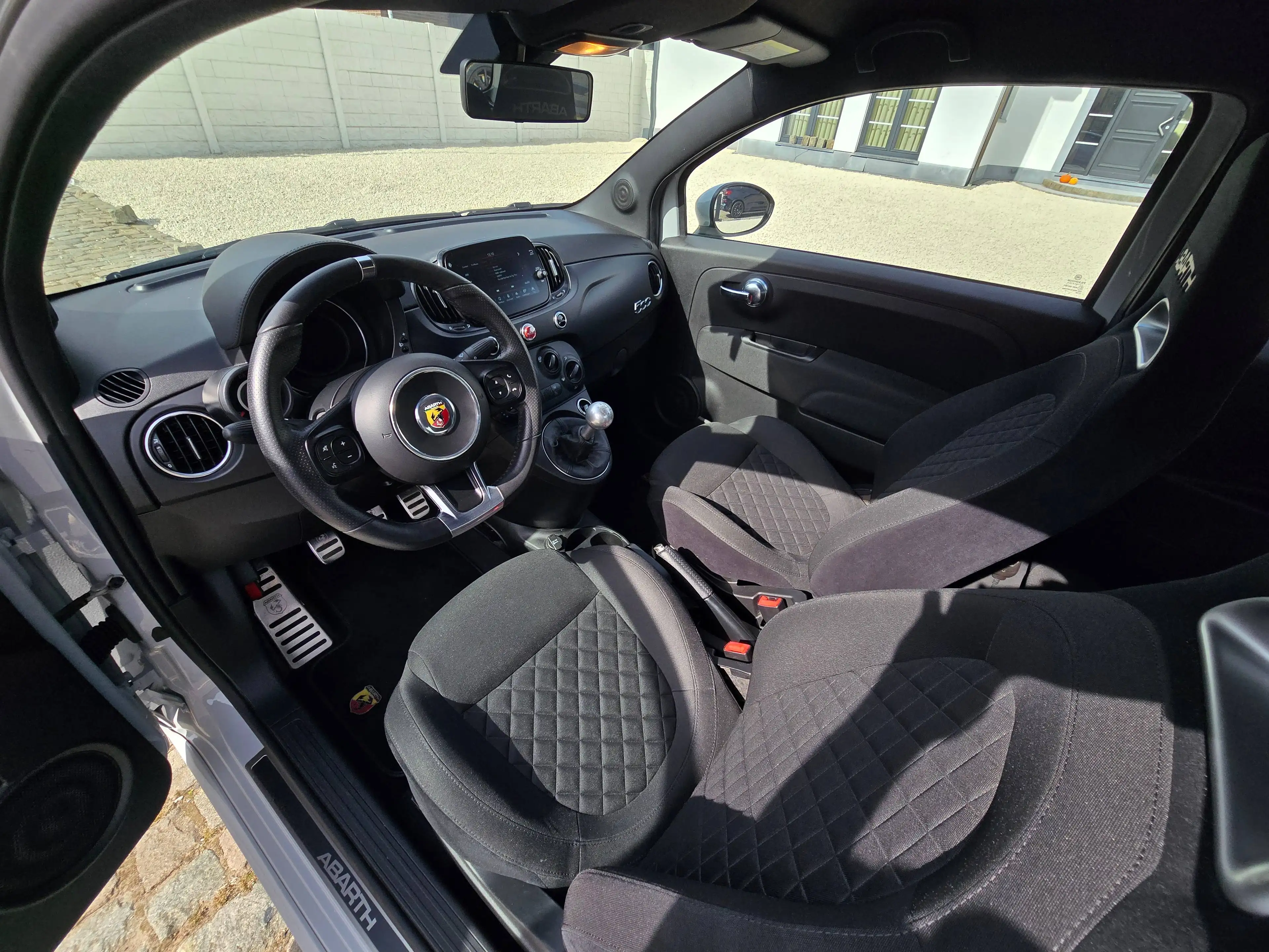 Abarth 595 - F595 Edition - Alcantara seats — photo 10