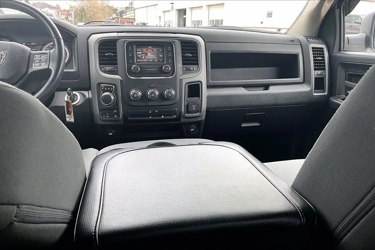 RAM 1500 снимка RAM 1500