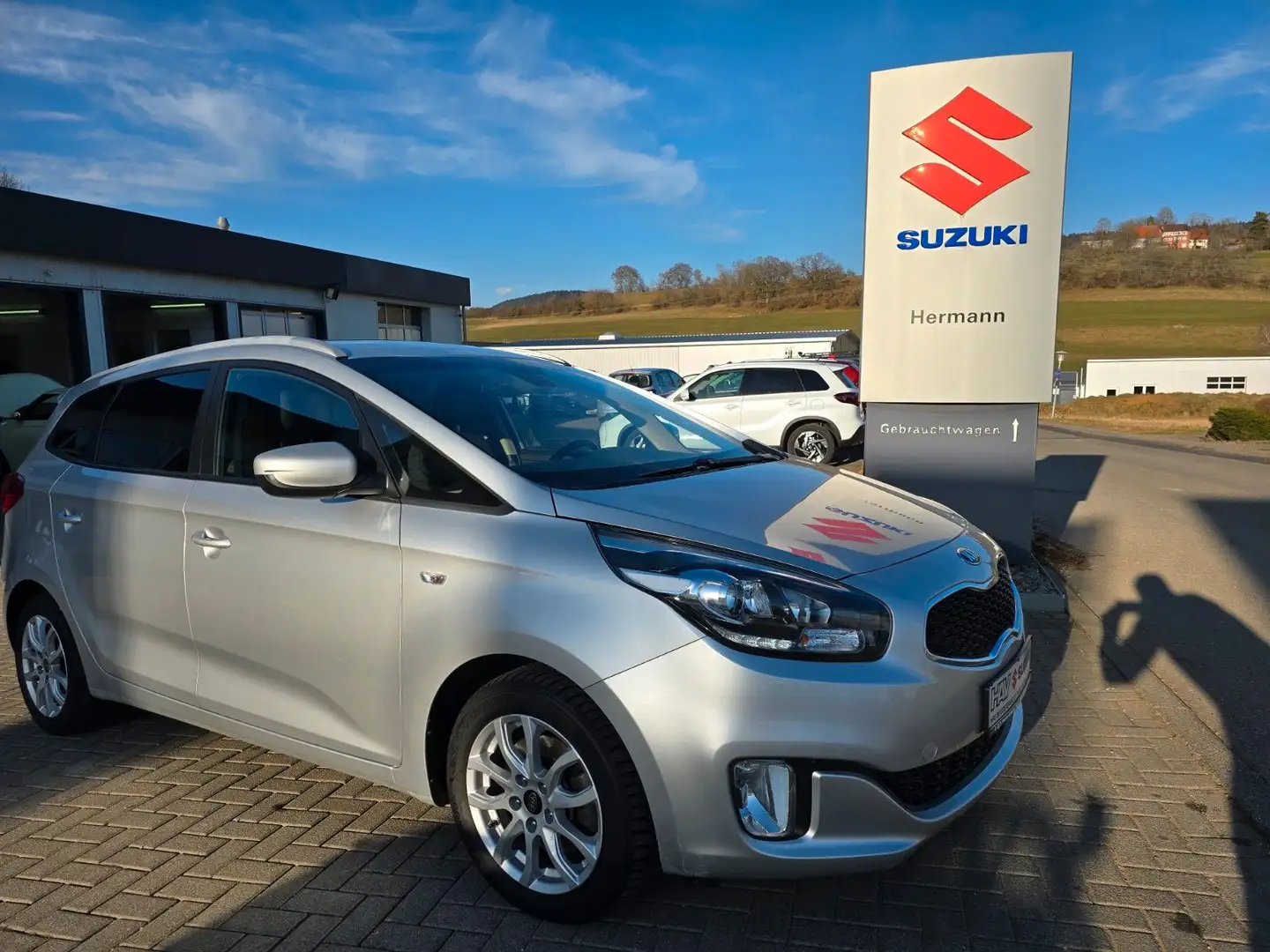 Kia Carens Vision  *inkl. AHK und WKR* Silber - 2