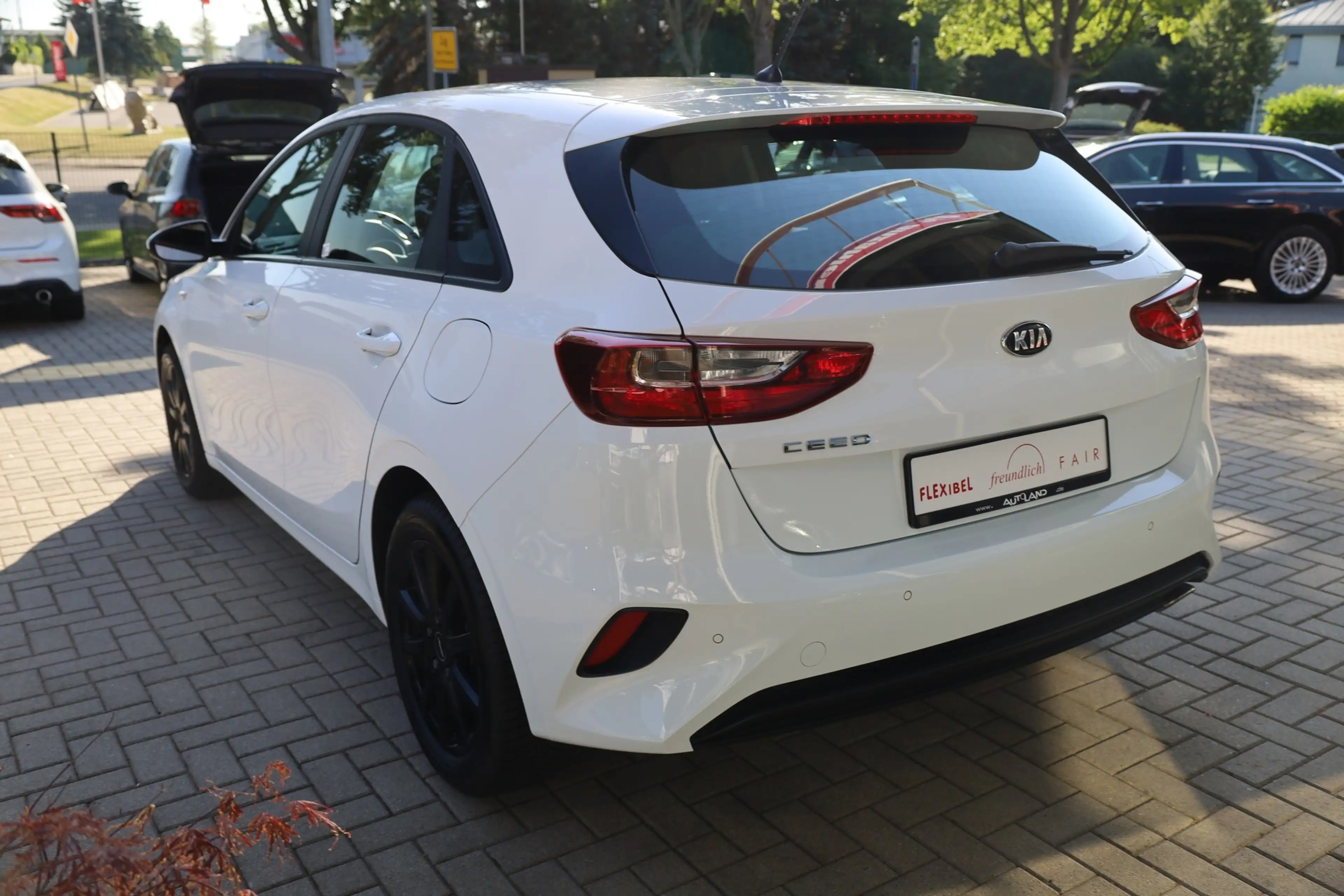 Kia Ceed / cee'd Ceed 1.4 T-GDI Vision Kamera Sitzheizung AHK — photo 4
