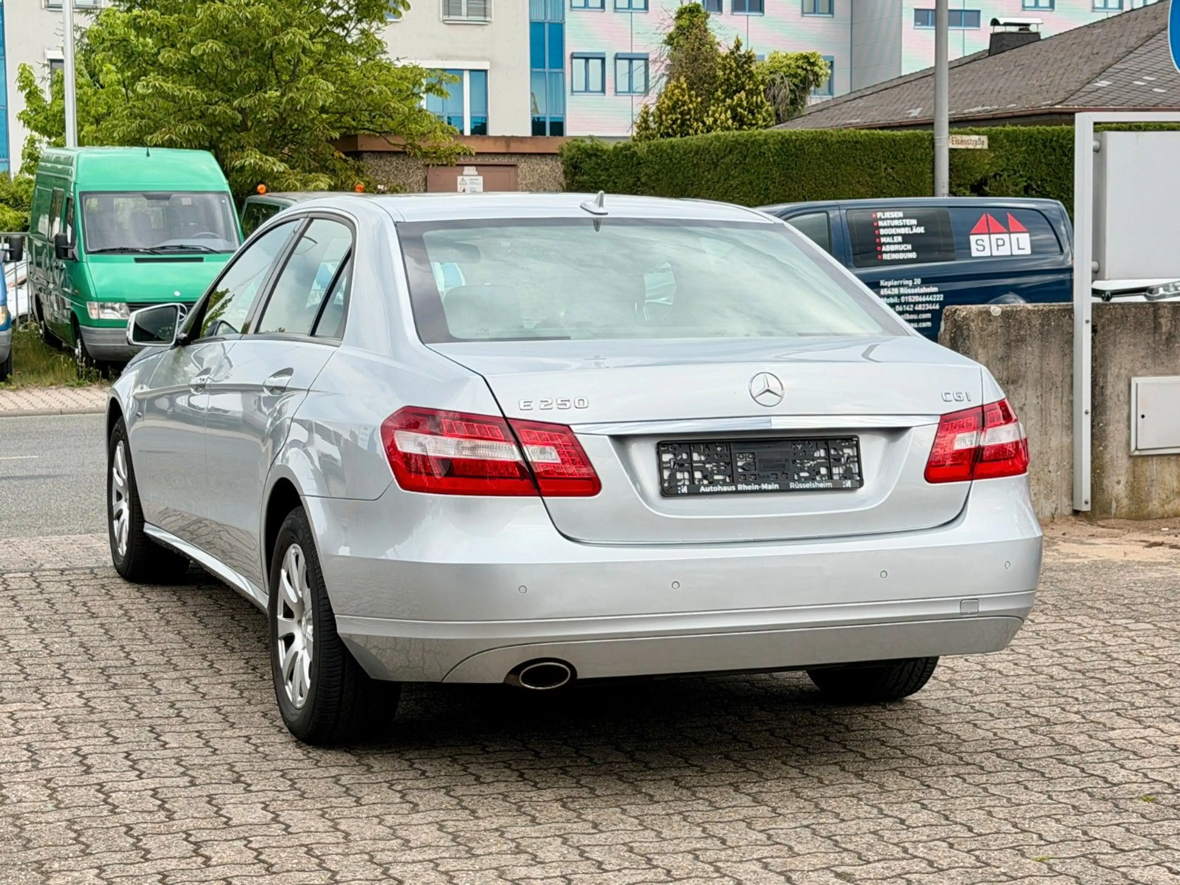 Mercedes-Benz E 250 E250 Lim.*Aut.*Navi*2.Hd+Wenig KM*Gepflegt* — photo 5