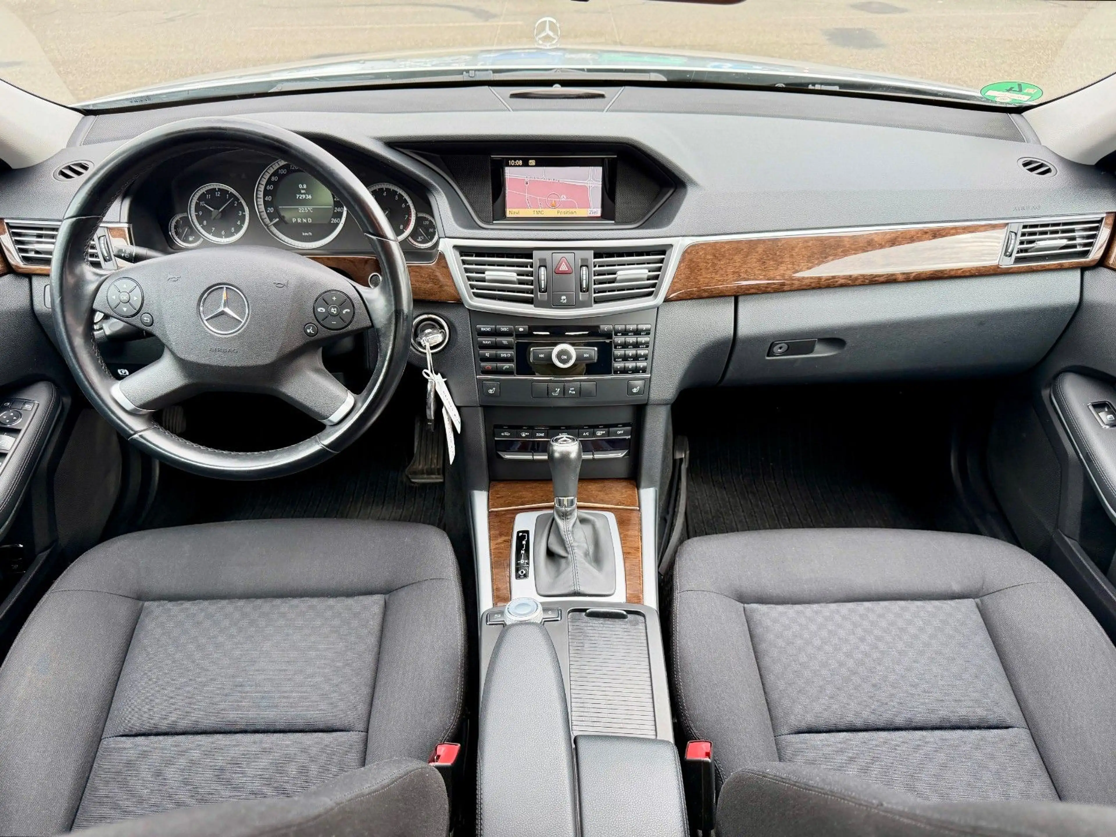 Mercedes-Benz E 250 E250 Lim.*Aut.*Navi*2.Hd+Wenig KM*Gepflegt* — photo 11