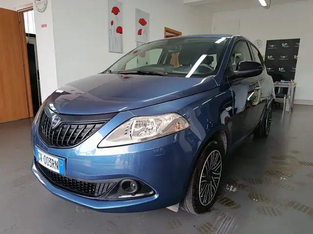 Lancia Ypsilon 1.0 firefly hybrid Gold s&s 70cv