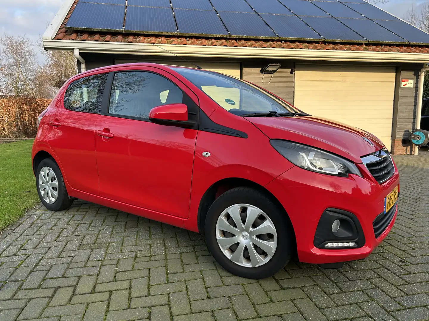 Peugeot 108 1.0 VTI Lion 5 drs Rood - 2